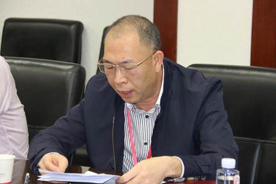 說明: 深圳職業(yè)技術(shù)學(xué)院黨委副書記、紀(jì)委書記楊平現(xiàn)場致辭